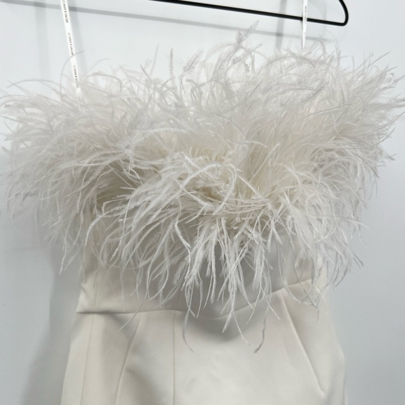 Bronx and Banco Lola Feather White Ivory Bridal
Strapless Mini Dress Size XS - Picture 4 of 10